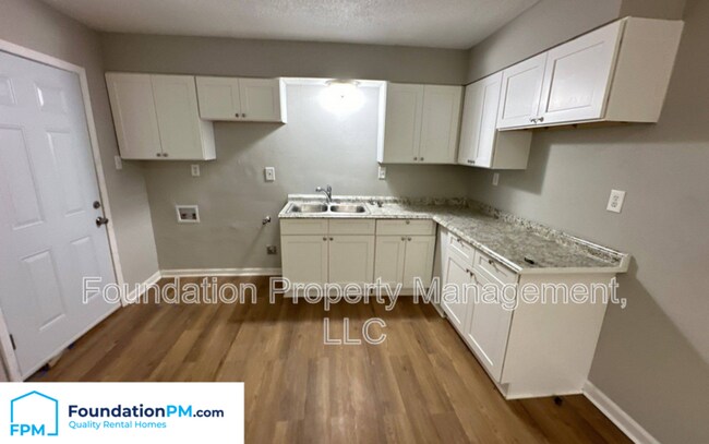 Building Photo - 3747 Parakeet Rd