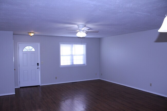 Foto del edificio - 1500 Fair Park Cir