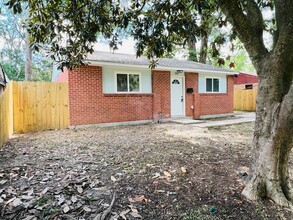 Building Photo - 7440 Bomer Dr