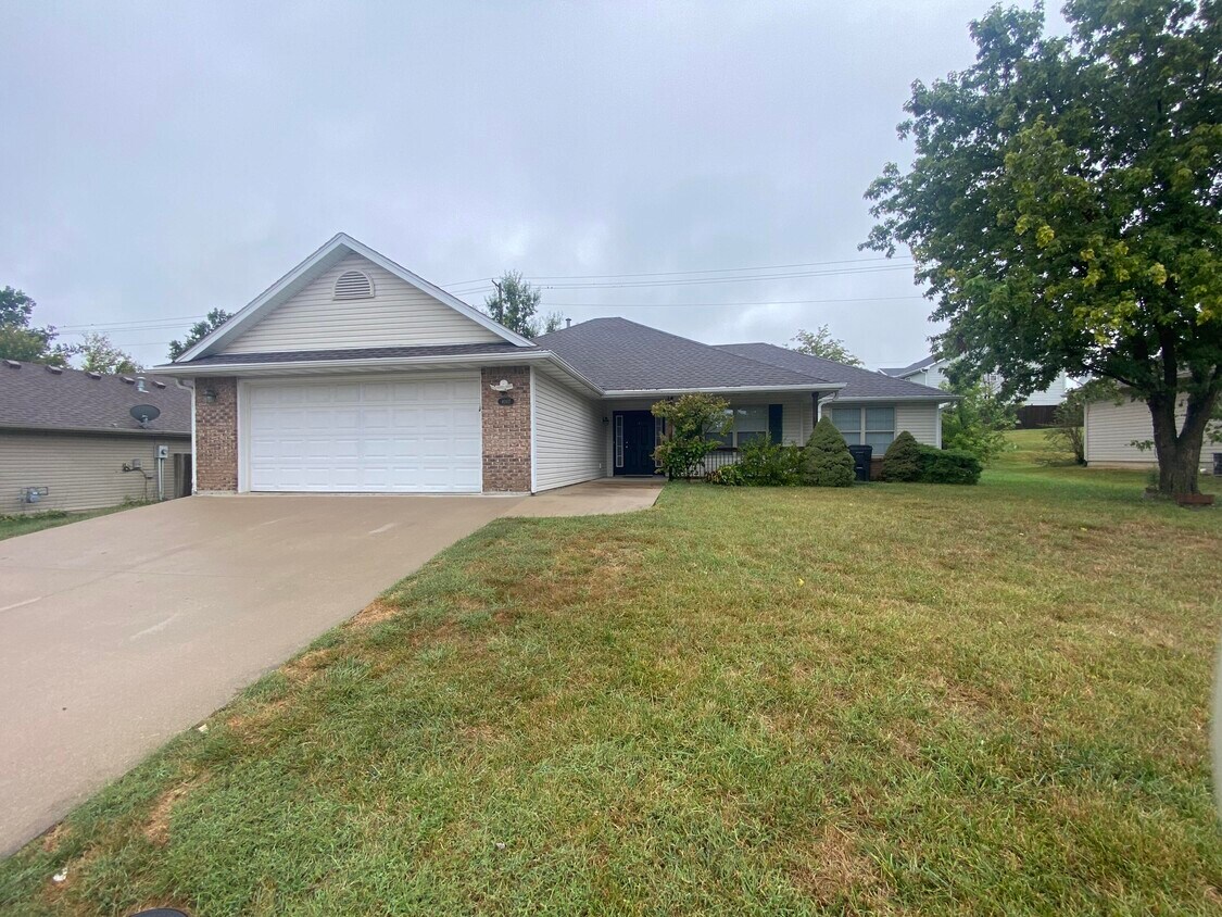 Primary Photo - 4007 Zambezi Dr