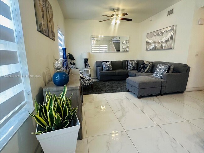 Foto del edificio - 14343 SW 10th St