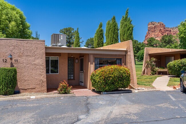 Building Photo - 130 Castle Rock Rd