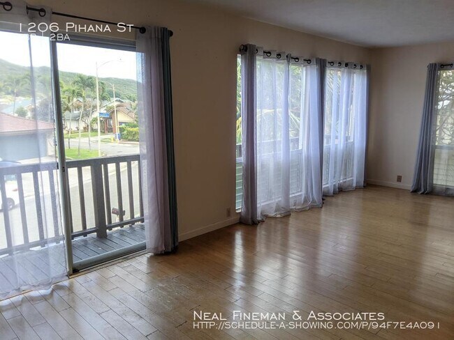 Building Photo - 1206 Pihana St