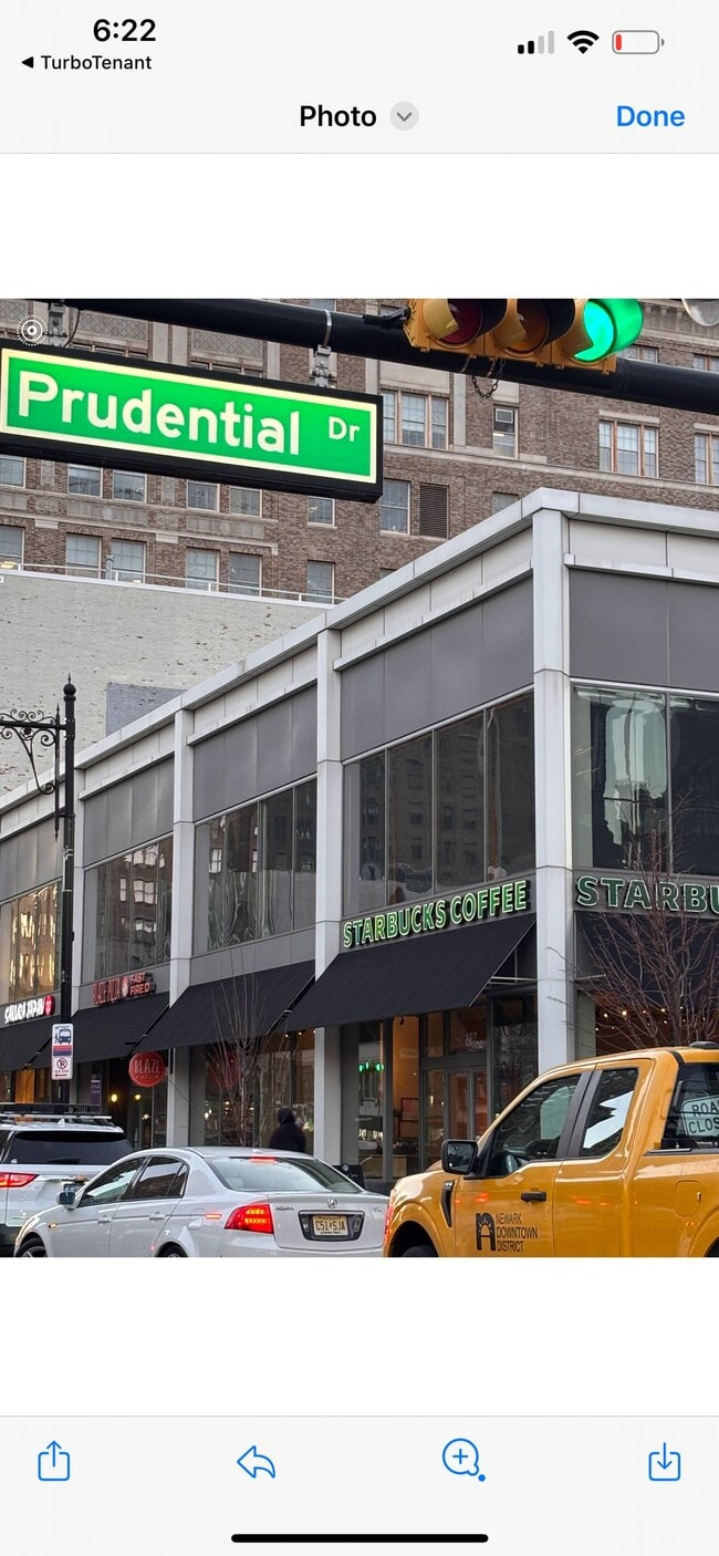 Building Photo - 10 Commerce Ct