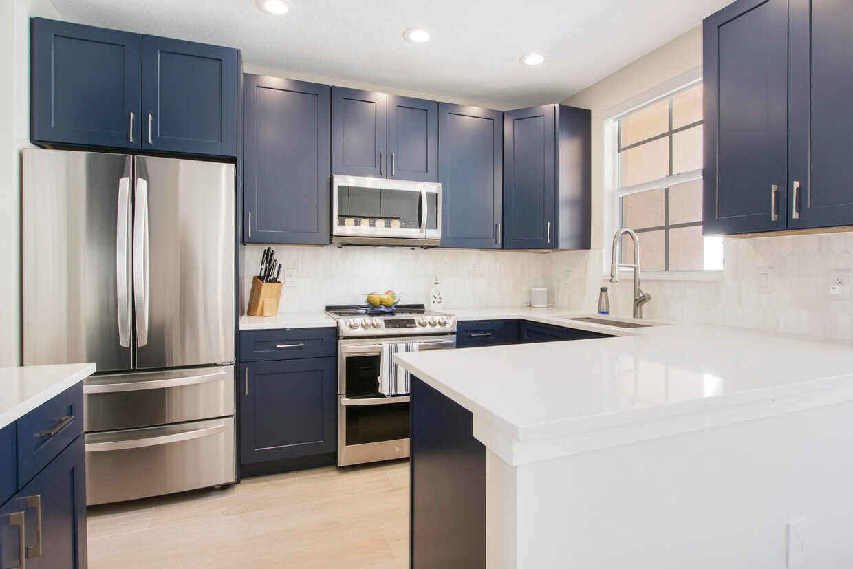 2526 Gardens Pkwy, Palm Beach Gardens, FL 33410 Townhome Rentals in