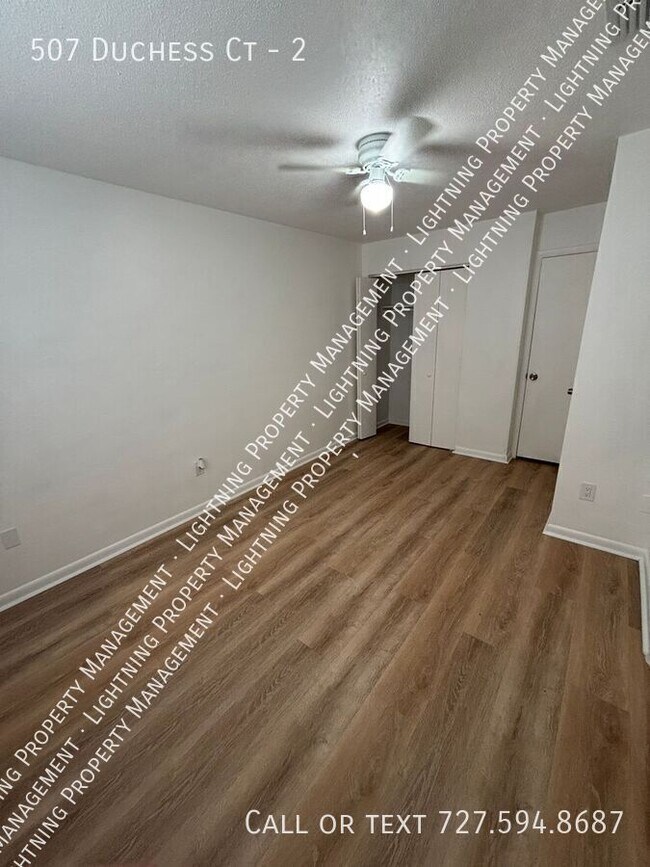 Foto del edificio - 507 Duchess Ct