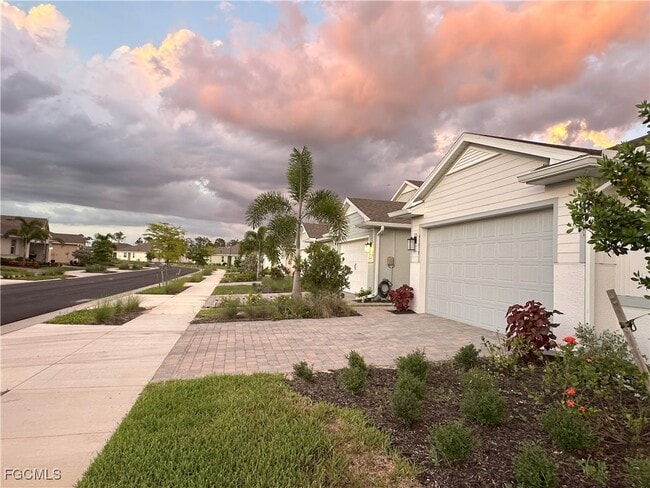 Foto del edificio - 43878 Blue Heron Ln