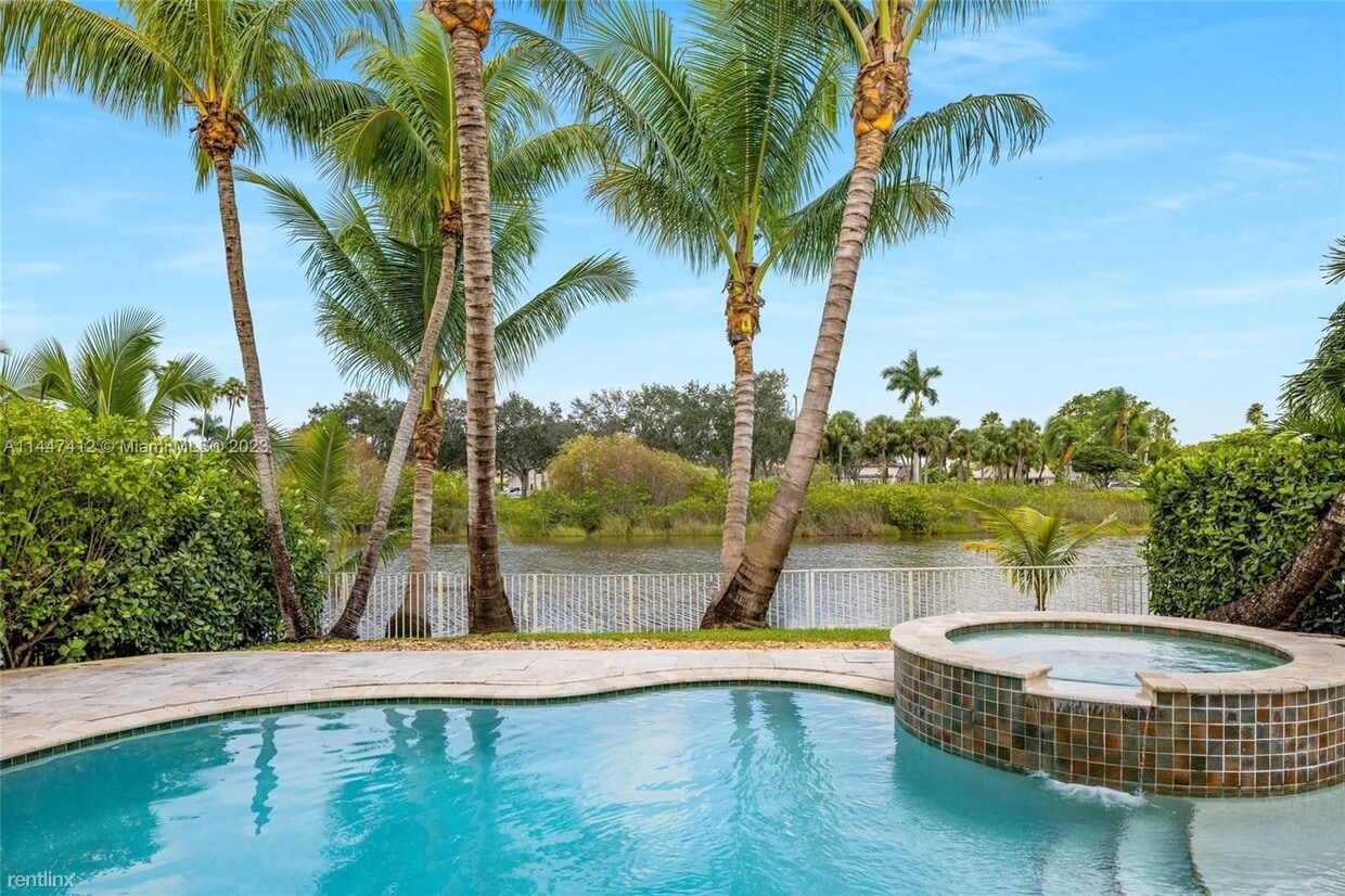 Primary Photo - 4 br, 2.5 bath House - 1271 SW 178th Way