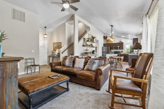 Building Photo - 3912 E Clear Springs Dr.