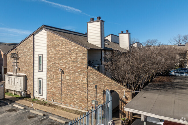 Additional Building View - Cedarmont Apartments