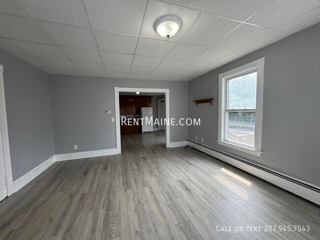 Building Photo - 131 College Ave