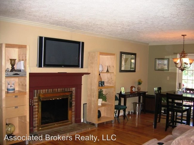 Building Photo - 3 br, 2.5 bath House - 968 Liberty Oaks Court