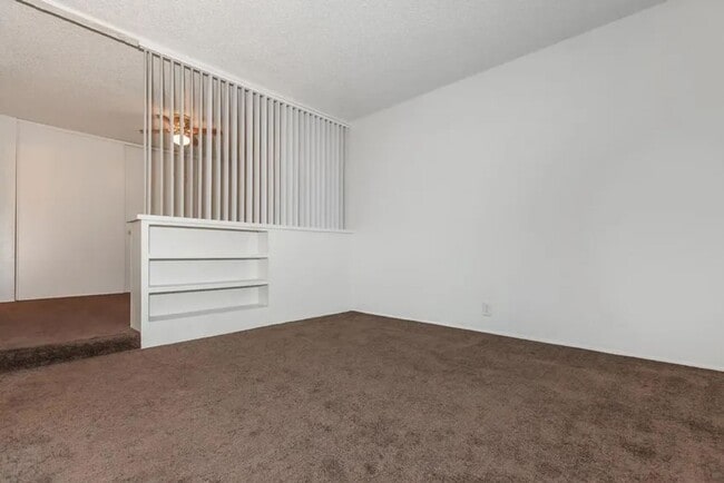 Interior Photo - Pacific Terrace