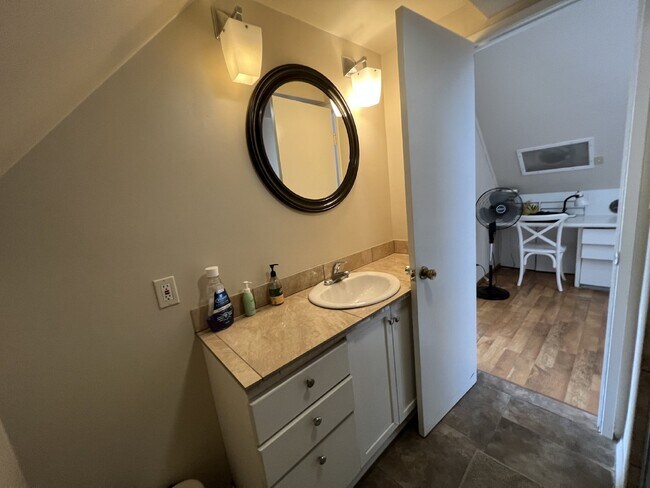 Foto del edificio - Private Furnished Bedroom for Rent – Near SDSU  Comfortable and fully furnished private bedroom a...