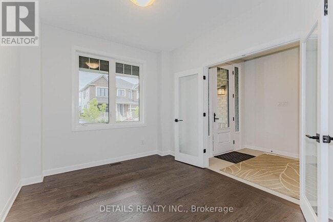 Building Photo - 583 Anchor Cir