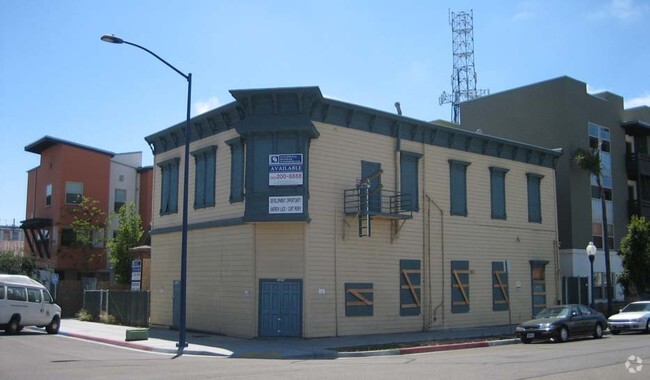 Building Photo - Isaac Lyon Building