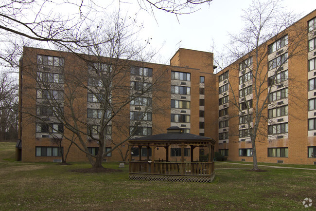 Building Photo - JFK Towers