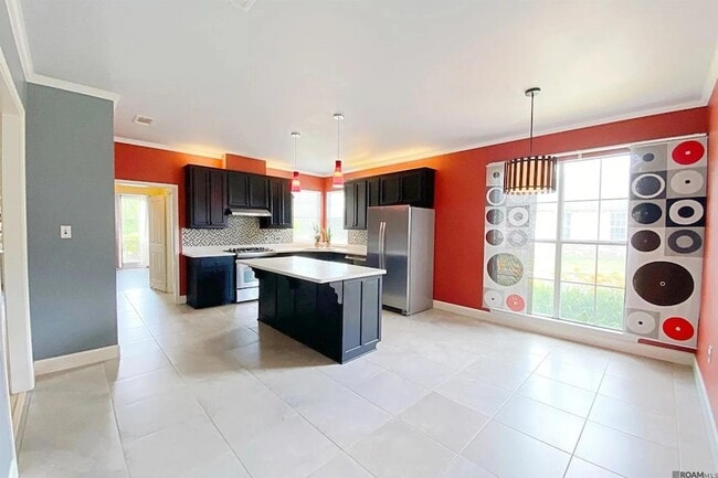 Building Photo - 5131 Landing Ct