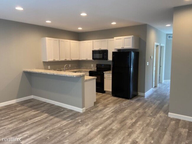 Building Photo - 3 br, 2 bath Townhome - 1201 Fox St