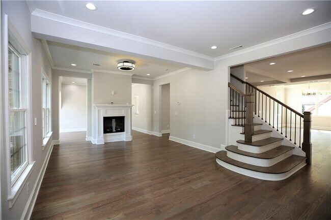 Foto del edificio - 957 Briarcliff Rd NE