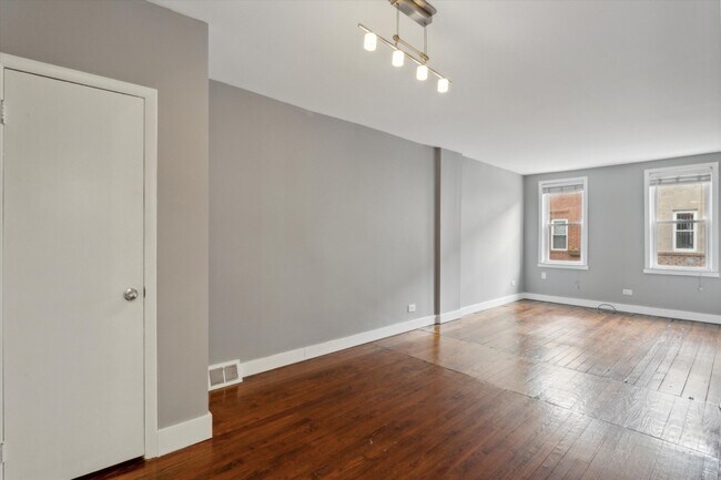 Dining Room - 1914 S Alder ST