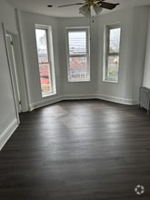 Building Photo - 531 Ashford St