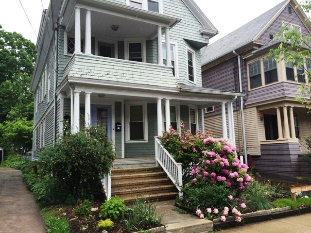Primary Photo - 253 Willow St