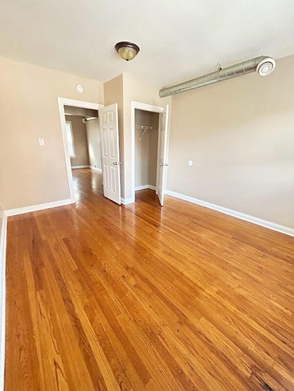 Building Photo - 9038 S Langley Ave