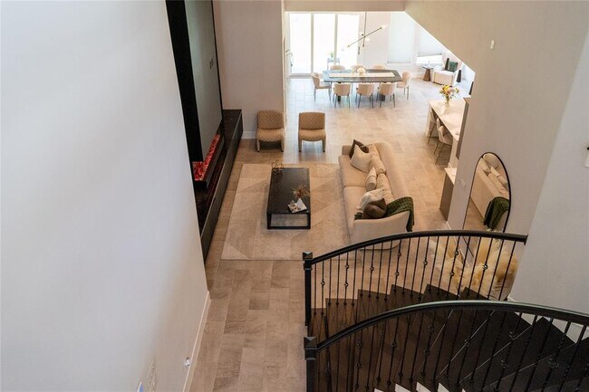 Foto del edificio - 96 Madrone Terrace Pl