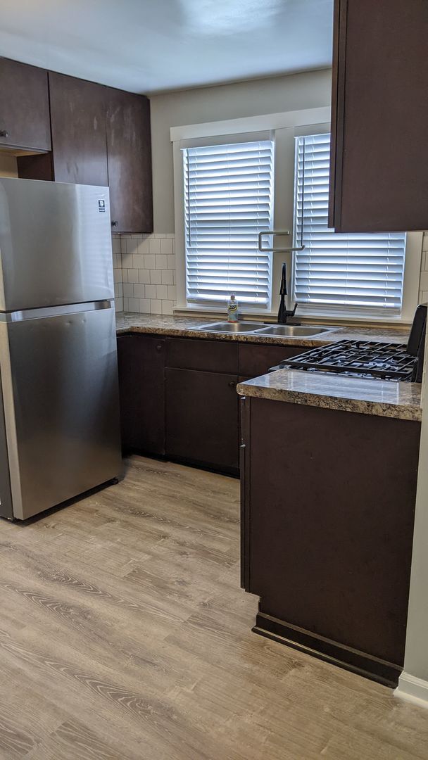 Foto del edificio - 2507 N Lotus Ave