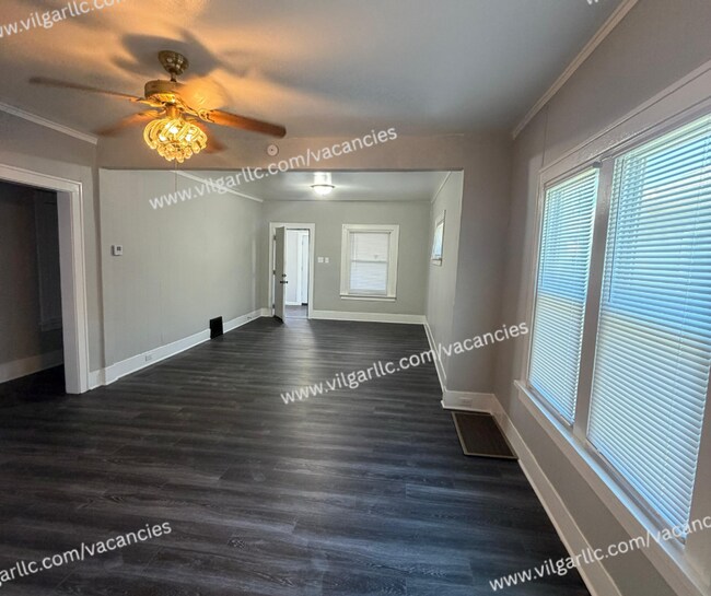 Foto del edificio - 3 - Bedrooms • 1-Bathroom