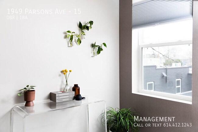 Foto del edificio - 1949 Parsons Ave