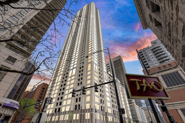 Foto del edificio - 33 W Ontario St