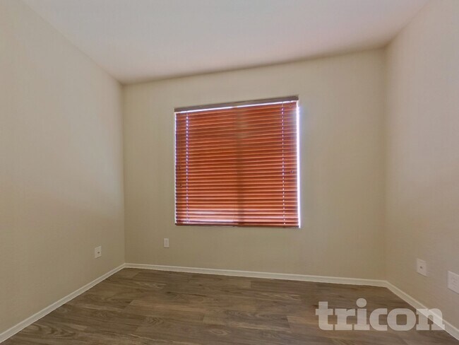 Foto del edificio - 25862 W Whyman St