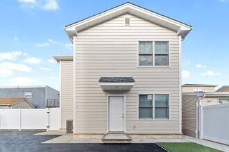 Building Photo - 6717 Madison St