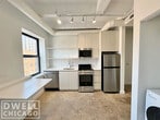 Primary Photo - 1009 W Lawrence Ave