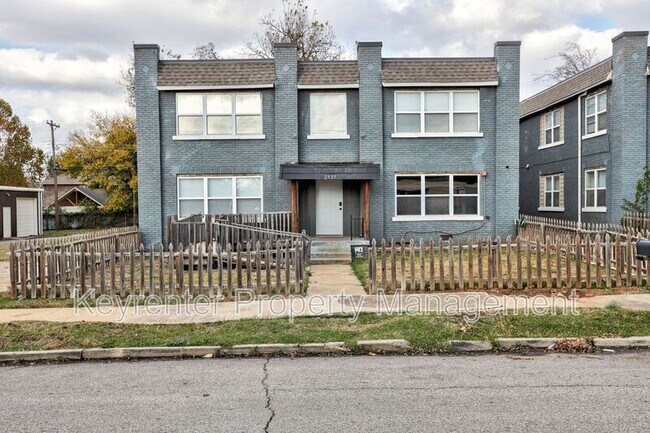 Building Photo - 2325 NW 12th St