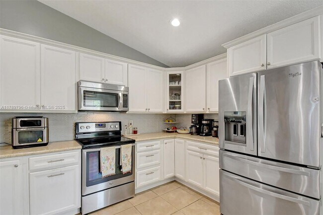 Foto del edificio - 303 E Riverbend Dr