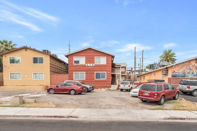 Building Photo - 375 N 15th St