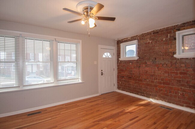 Living Room Entry - 3911 Miami St