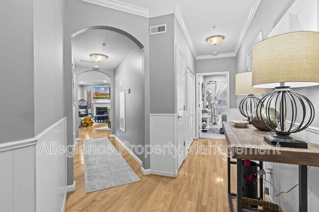 Foto del edificio - 5108 Donovan Dr