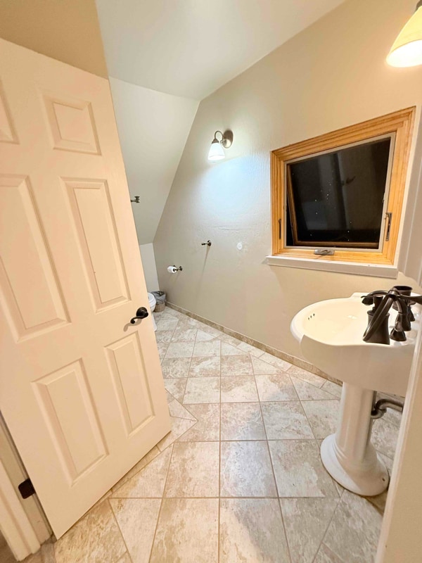 Foto del edificio - 1550 Indian Valley Rd