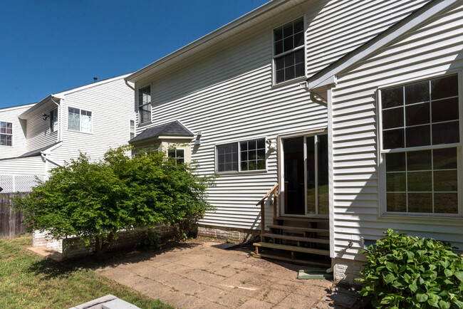 Building Photo - 2613 Pheasant Hunt Rd