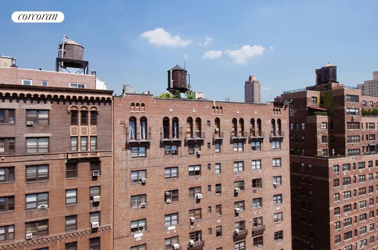 Primary Photo - 230 E 79th St
