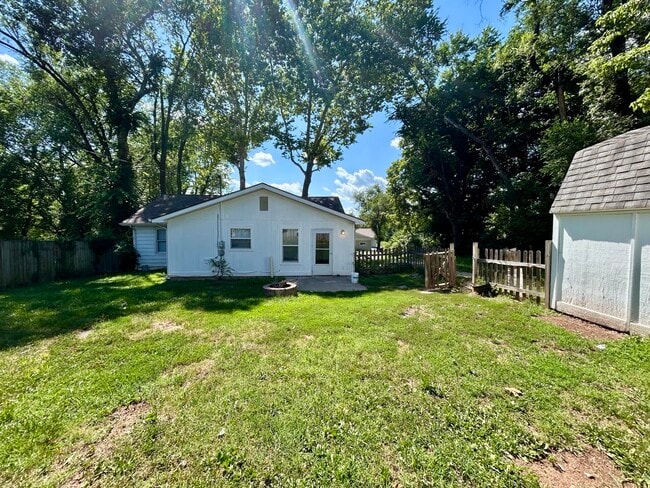 Foto del edificio - 1010 Maple St