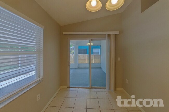 Foto del edificio - 15357 Westminister Ave