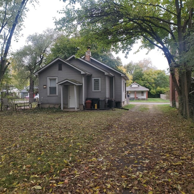 Building Photo - 1731 Highland St