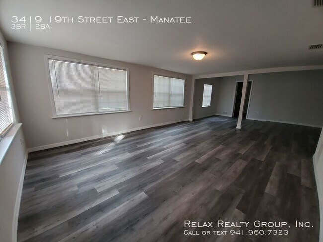 Building Photo - 3419 19th St E