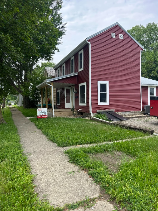 Primary Photo - 612 N Main St