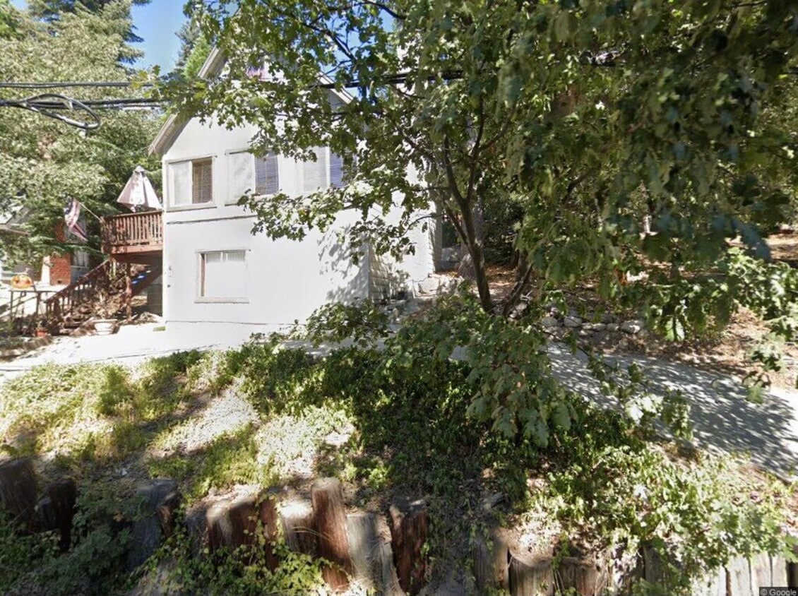 Primary Photo - 316 La Casita Dr